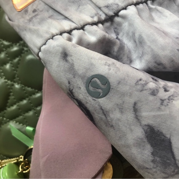 🍋 Lululemon Lightweight Pull-On Super-High Rise Midi Skirt size 14 🍋 - Picture 9 of 9